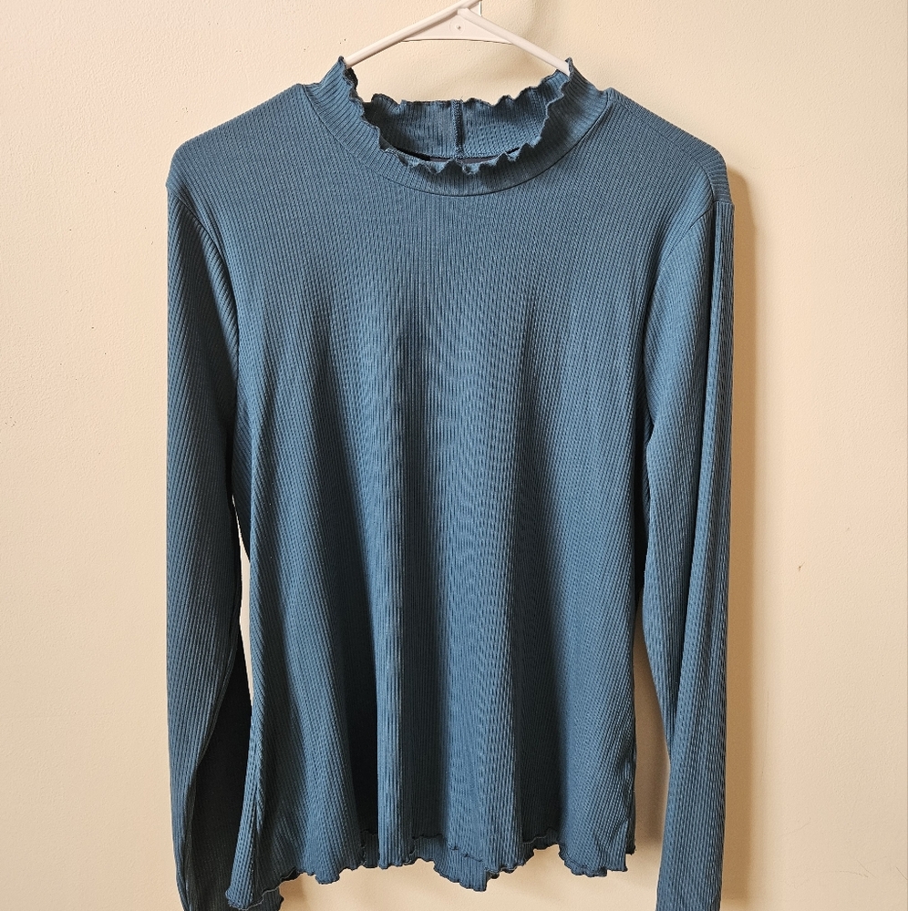 ModCloth Lettuce Hem Mockneck Ribbed Top